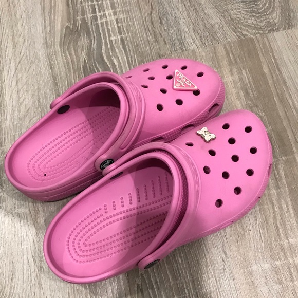 Pink crocs - Picture 2 of 4
